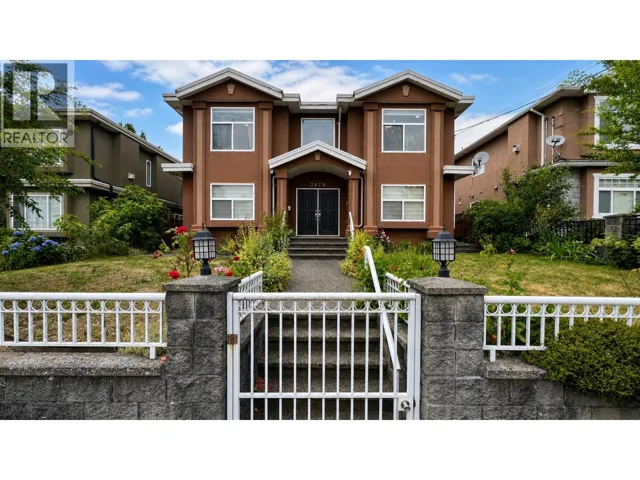7979 11TH AVENUE, Burnaby, British Columbia V3N2N5