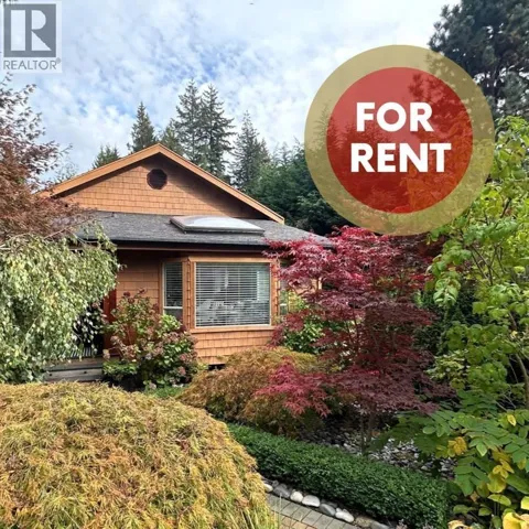 2136 WESTVIEW DRIVE, North Vancouver, British Columbia V7M3B3
