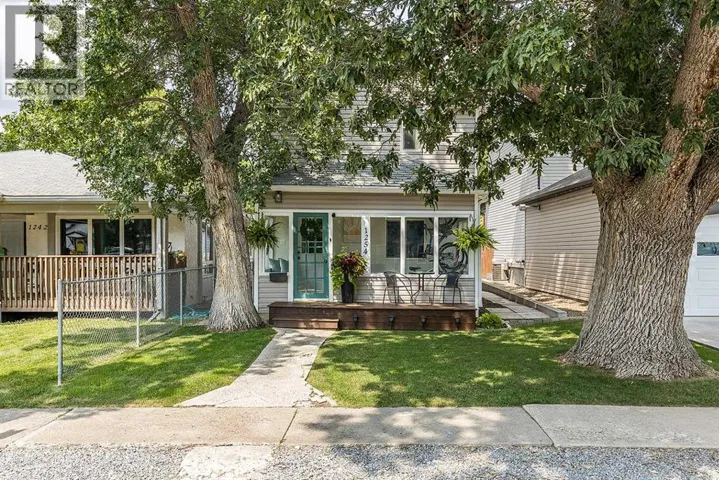 1254 Queen Street SE, Medicine Hat, Alberta T1A1B5