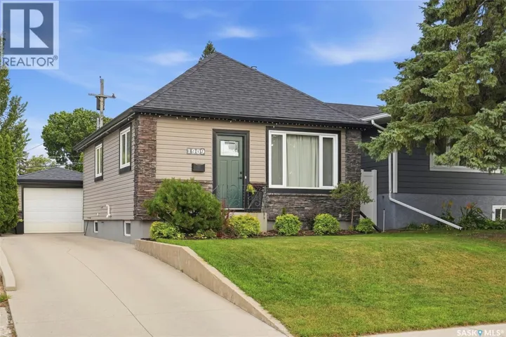 1909 William AVENUE, Saskatoon, Saskatchewan S7J1A1