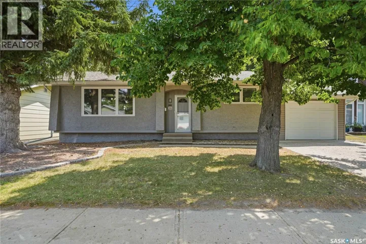 1227 Pascoe DRIVE E, Moose Jaw, Saskatchewan S6H7A2
