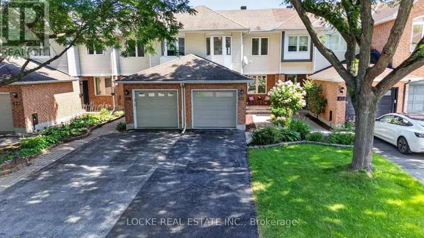 431 LAWLER CRESCENT, Ottawa, Ontario K4A3Y3