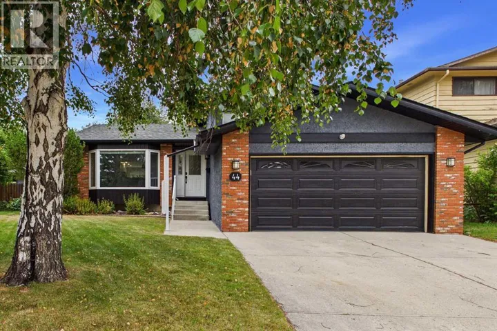 44 Woodbrook Place SW, Calgary, Alberta T2W3Z4