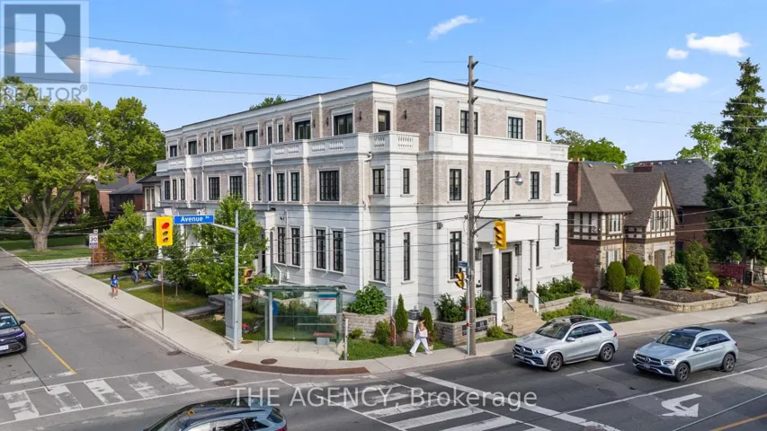 30 HILLHURST BOULEVARD, Toronto (Lawrence Park South), Ontario M5N1N6