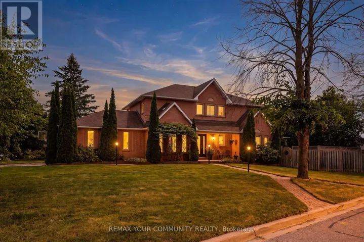 68 AUTUMN WAY, Aurora (Aurora Heights), Ontario L4G4P4