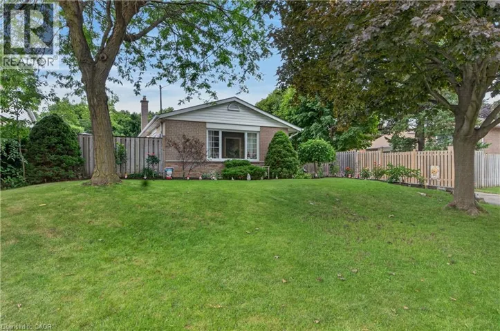 3 CUMBRIAN Court, Brampton, Ontario L6X2J7