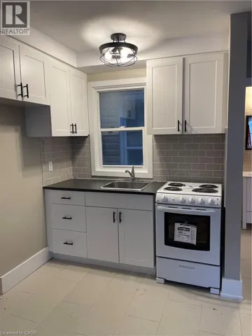 181 KING Street E Unit# 3, Kitchener, Ontario N2G2K8