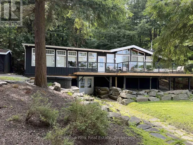 1002 AHMIC DRIVE N, Muskoka Lakes (Medora), Ontario P0B1G0