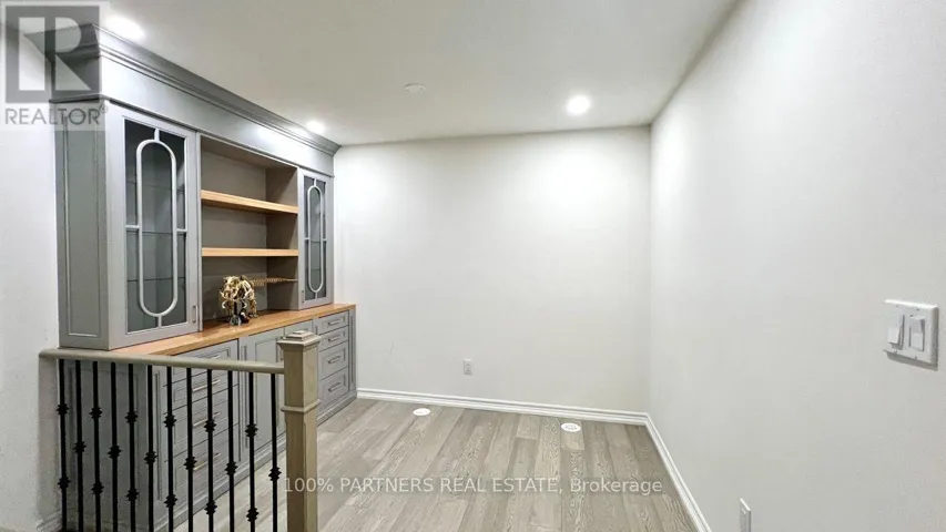 23 - 15 EATON PARK LANE, Toronto (L'Amoreaux), Ontario M1W0A5