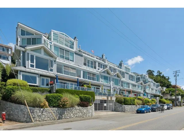 202 15165 MARINE DRIVE, White Rock, British Columbia V4B1C5