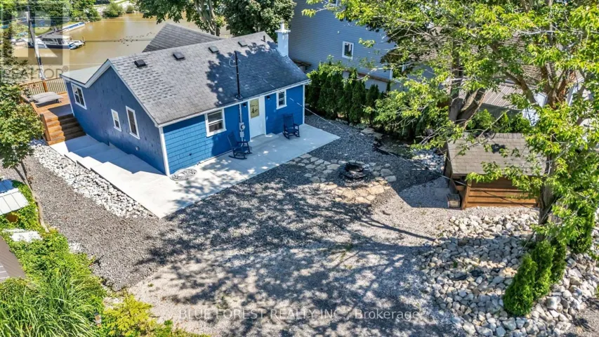 213 WILLIAM STREET, Central Elgin (Port Stanley), Ontario N5L1C5