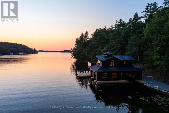 1097 ARMSTRONG POINT ROAD, Muskoka Lakes (Medora), Ontario P0B1J0