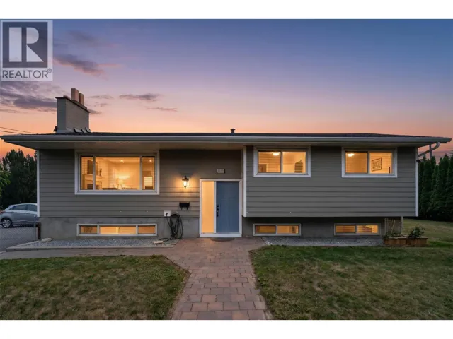 1102 KEMANO Street, Kamloops, British Columbia V2B7M2