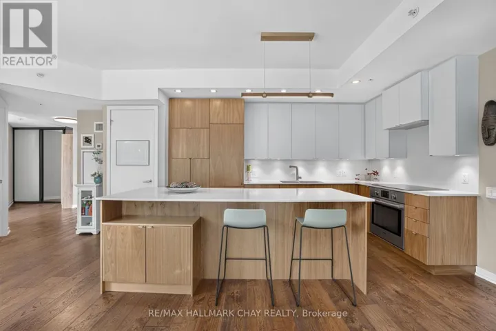 523 - 38 HOWARD PARK AVENUE, Toronto (Roncesvalles), Ontario M6R0A7