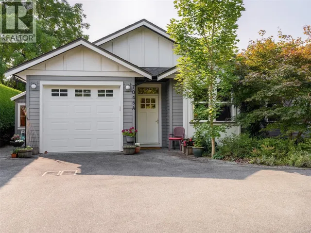A 7045 Wallace Dr, Central Saanich, British Columbia V8M1E9