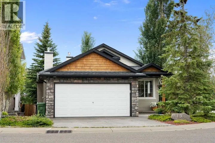 19 Rockmont Court NW, Calgary, Alberta T3G5V8