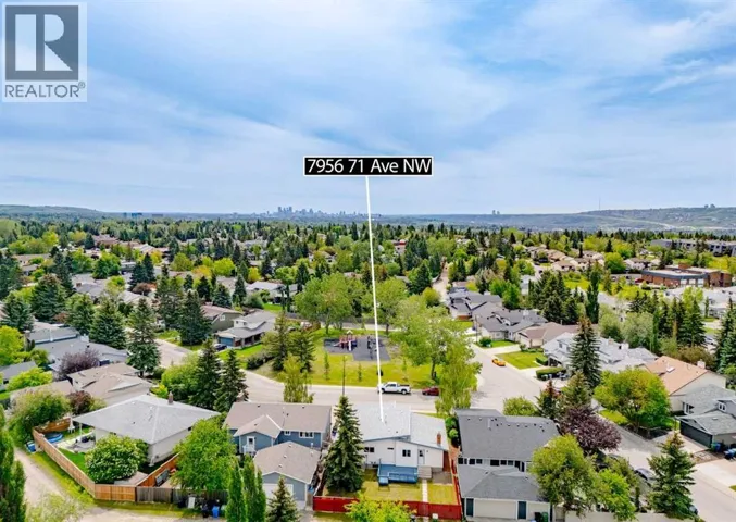 7956 71 Avenue NW, Calgary, Alberta T3B4J3
