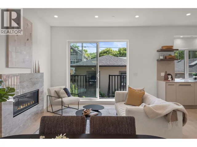 2236 E 5TH AVENUE, Vancouver, British Columbia V5N1M8