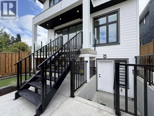 945 E 28TH AVE, Vancouver, British Columbia V5V2P3