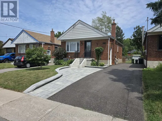 LOWER - 141 PHILLIP AVENUE, Toronto (Birchcliffe-Cliffside), Ontario M1N3R6