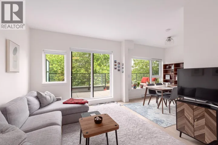 404 2666 DUKE STREET, Vancouver, British Columbia V5R4S9