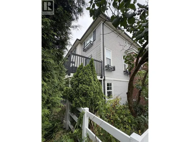 11 2495 DAVIES AVENUE, Port Coquitlam, British Columbia V3C0B2
