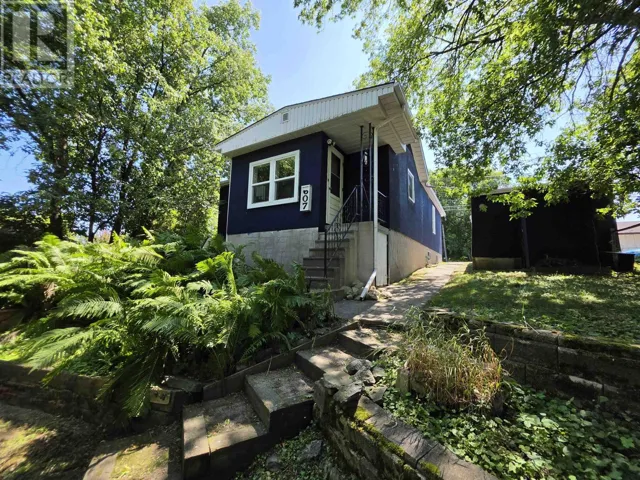 607 First Street South, Kenora, Ontario P9N1E1