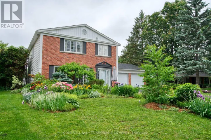 1666 AMBERDALE CRESCENT, Ottawa, Ontario K1H7B3