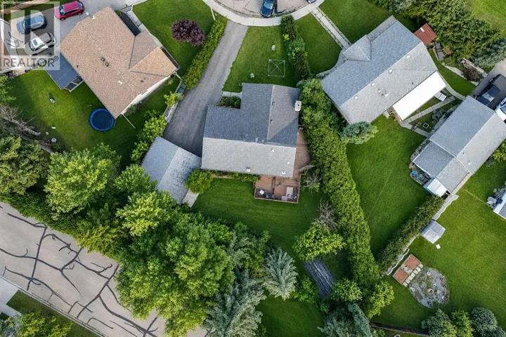 5728 51 Avenue, Ponoka, Alberta T4J1K5