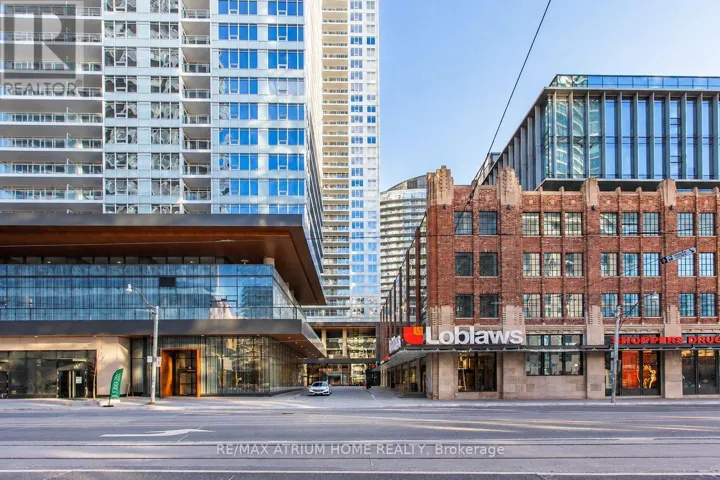 909 - 17 BATHURST STREET, Toronto (Waterfront Communities), Ontario M6A2E1