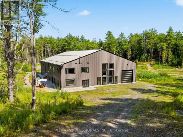 2320 HIGHWAY 117, Lake of Bays (Mclean), Ontario P0B1A0