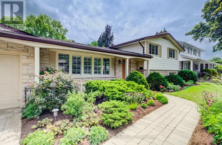 24 MAPLEWOOD DRIVE, Guelph (Dovercliffe Park/Old University), Ontario N1G1L8