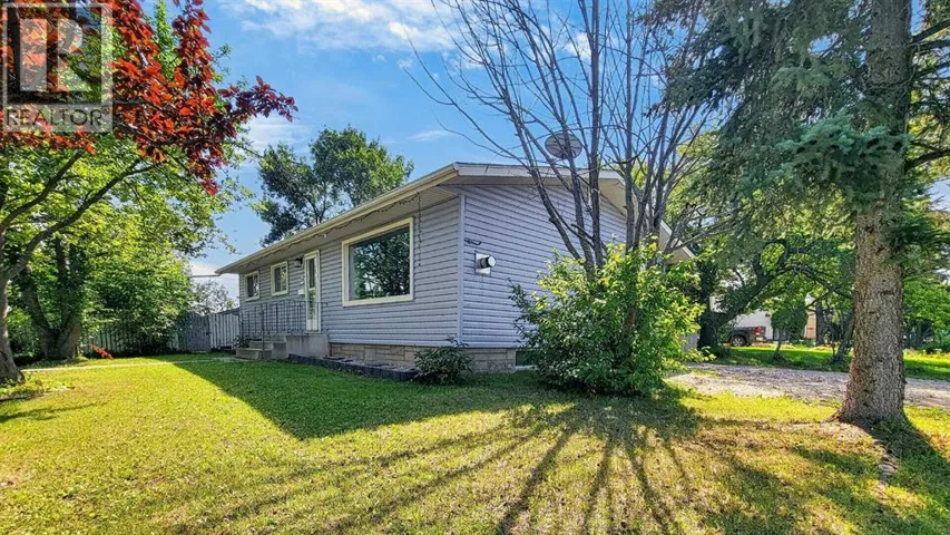 11114 92B Street, Grande Prairie, Alberta T8V3M6