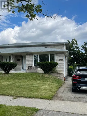 1245 SHAMIR CRESCENT, Mississauga (Erindale), Ontario L5C1L2