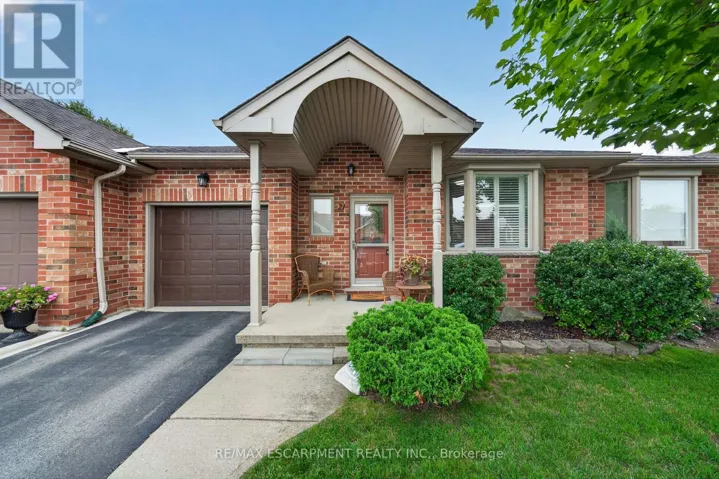 21 TWENTYPLACE BOULEVARD, Hamilton (Mount Hope), Ontario L0R1W0