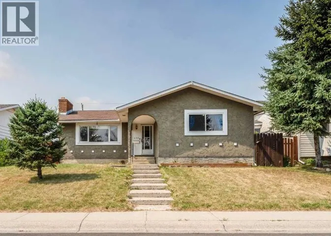 235 Penswood Way SE, Calgary, Alberta T2A4T1