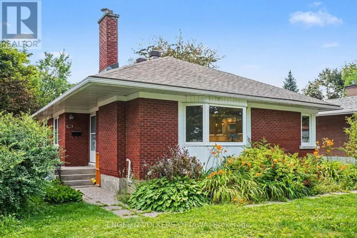 524 PENHILL AVENUE, Ottawa, Ontario K1G0V6