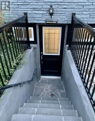 LOWER - 636 SCARLETT ROAD S, Toronto (Humber Heights), Ontario M9P2S9