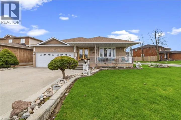 546 DICENZO Drive, Hamilton, Ontario L9C2C3