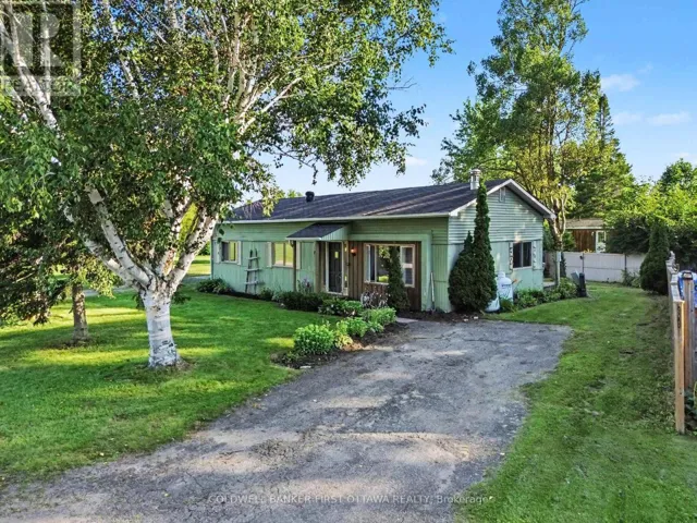 17 BRIDLE PATH, Rideau Lakes, Ontario K7A0J4