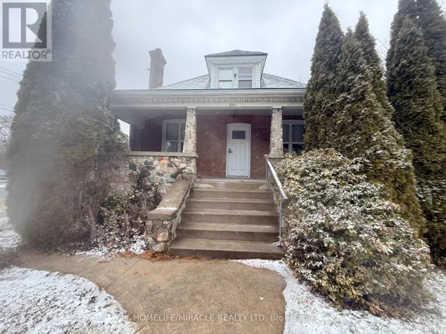 201 GRAND AVENUE, Chatham-Kent (Chatham), Ontario N7L1C2
