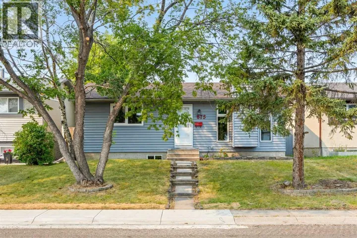 875 Pinecliff Drive NE, Calgary, Alberta T1Y3Y3