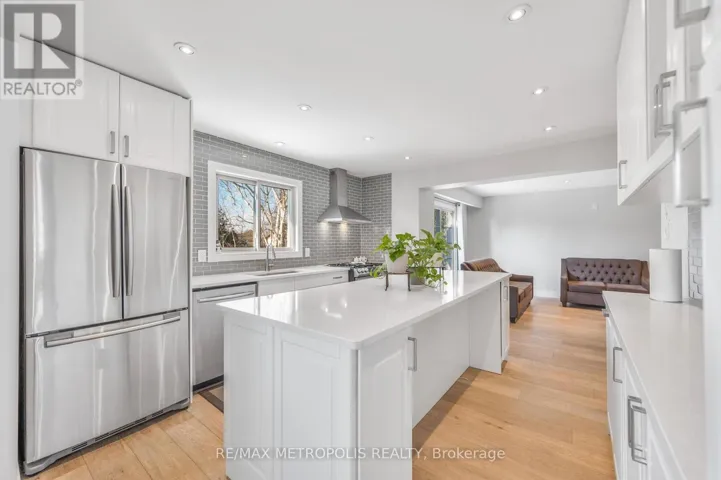 MAIN - 57 CALDER CRESCENT, Whitby (Pringle Creek), Ontario L1N6M2