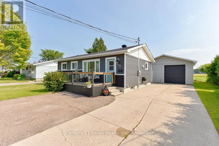 785 EIGHTH STREET, Renfrew, Ontario K7V1B5