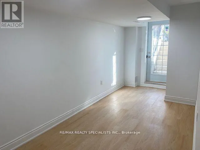 LOWER - 886 FRANCINE CRESCENT, Mississauga (East Credit), Ontario L5V0E2