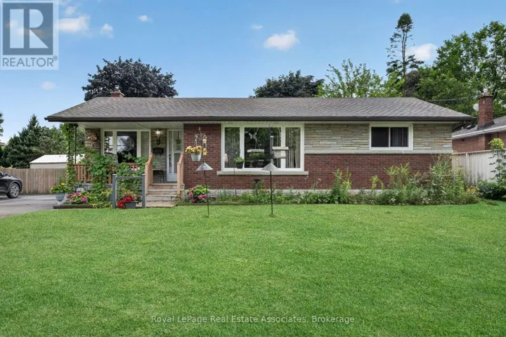 3 NORTHWOOD DRIVE, St. Catharines (Carlton/Bunting), Ontario L2M4J4