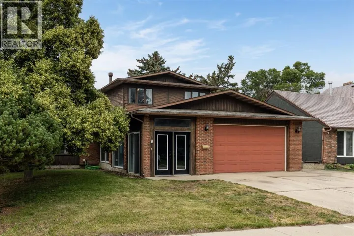 4 Greenwood Court SW, Medicine Hat, Alberta T1A7X7