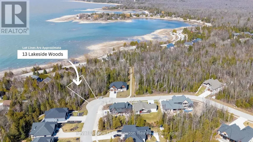 13 LAKESIDE WOODS CRESCENT, Saugeen Shores, Ontario N0H2C6