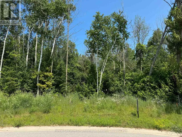 13 LAKESIDE WOODS CRESCENT, Saugeen Shores, Ontario N0H2C6