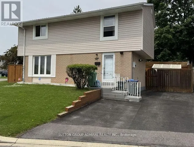 4 HARDCASTLE COURT, Brampton (Central Park), Ontario L6S2A9